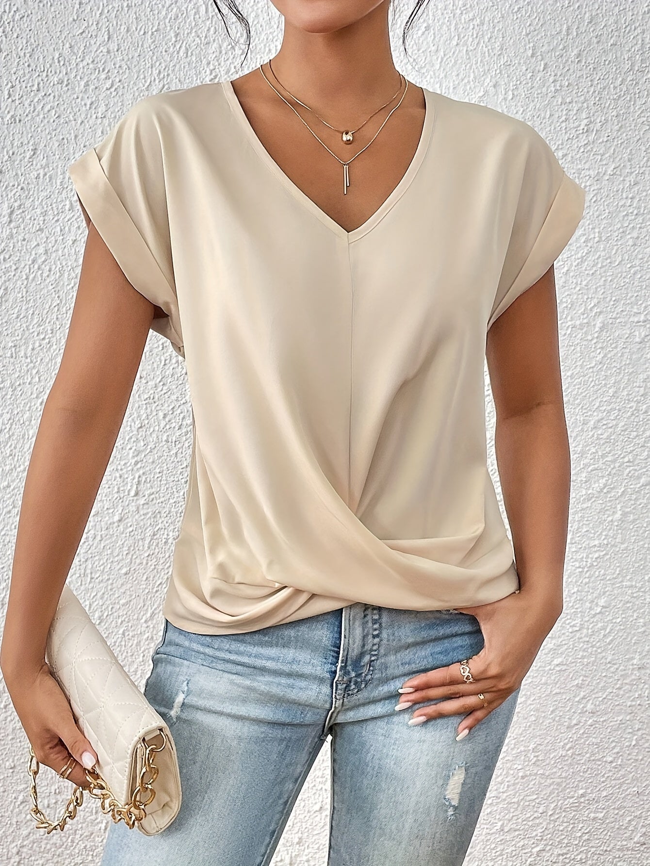 Eloise™ – Avslappnad T-shirt med hjärtformad halsringning